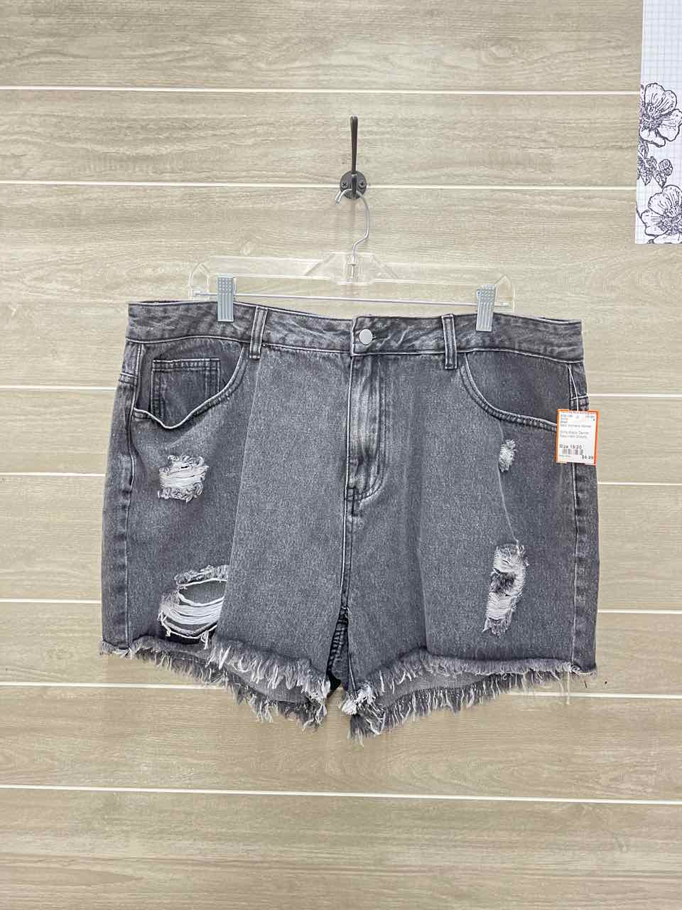 Shein Black Womens Women Size 18/20 Shorts