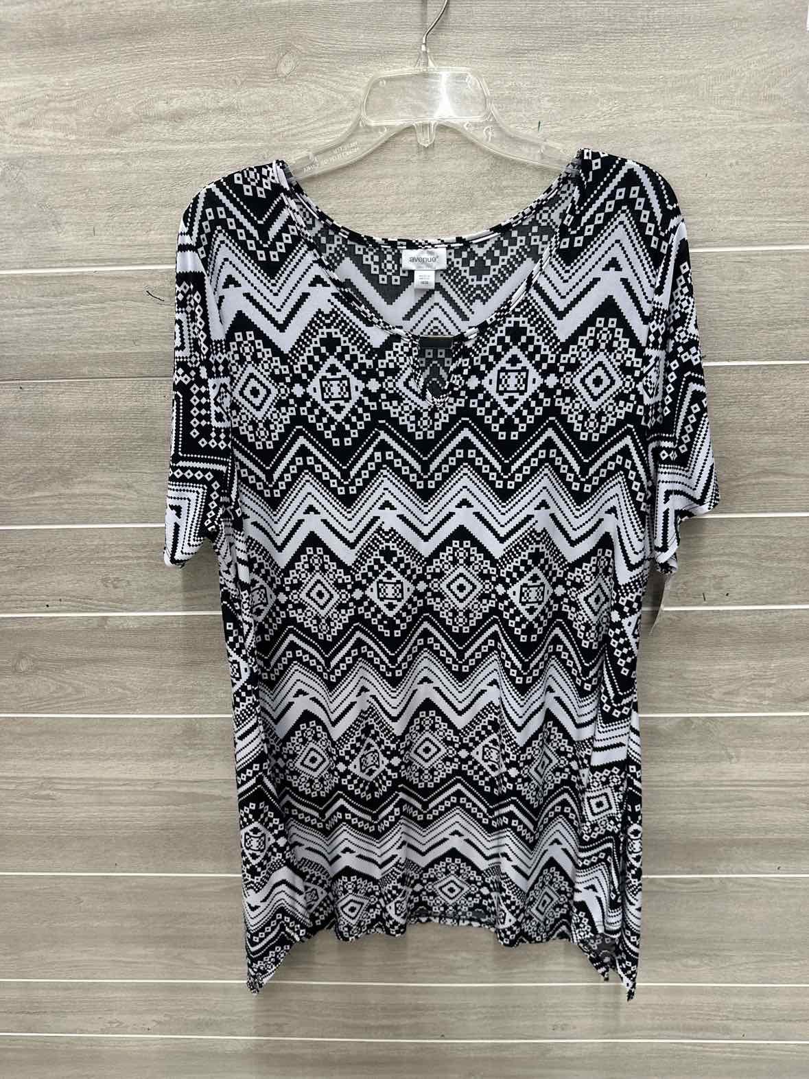 Ave Size 18 Black Plus Shirt