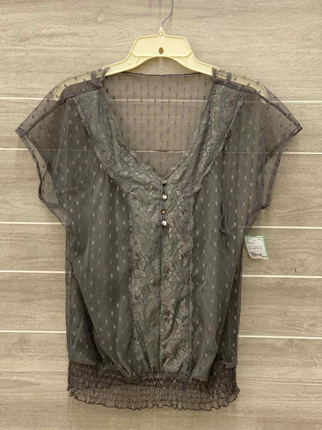 Maurices Gray Junior Size L Shirt