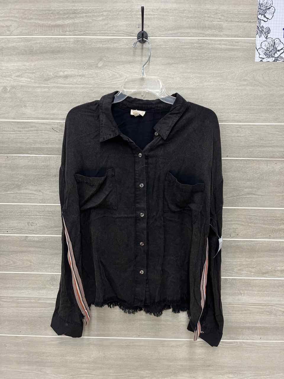 Hem & Thread Size L/XL Black Womens Shirt