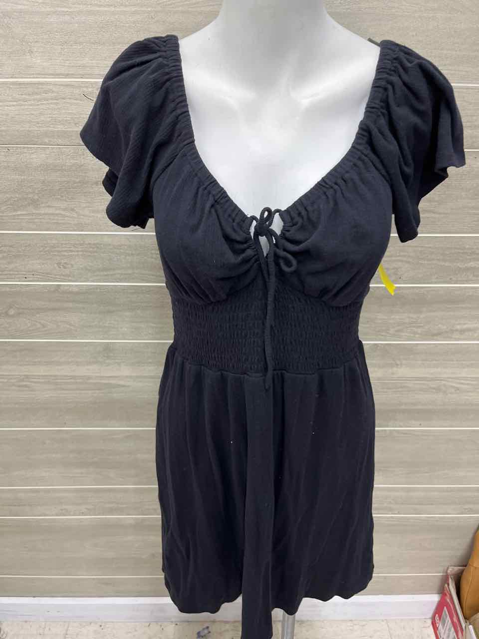 Bila Size 6/8 Black Womens Dress