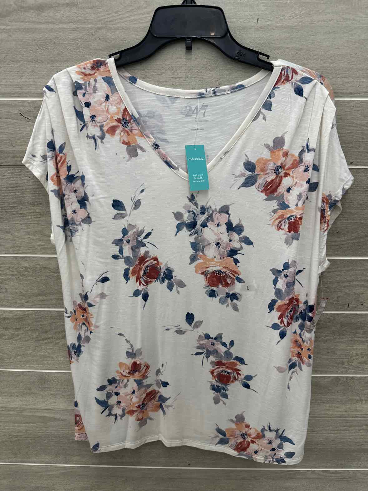 Maurices Size L Cream Womens Shirt