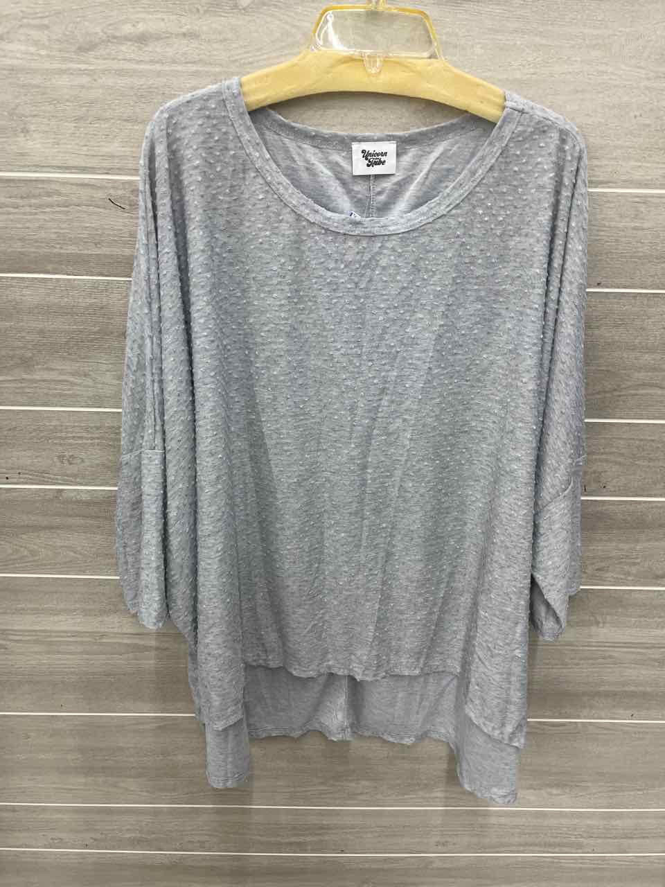 Size 3X Gray Plus Shirt