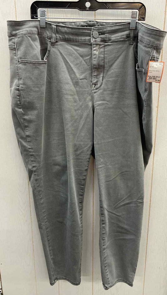 Maurices Gray Womens Size 24W Short Pants