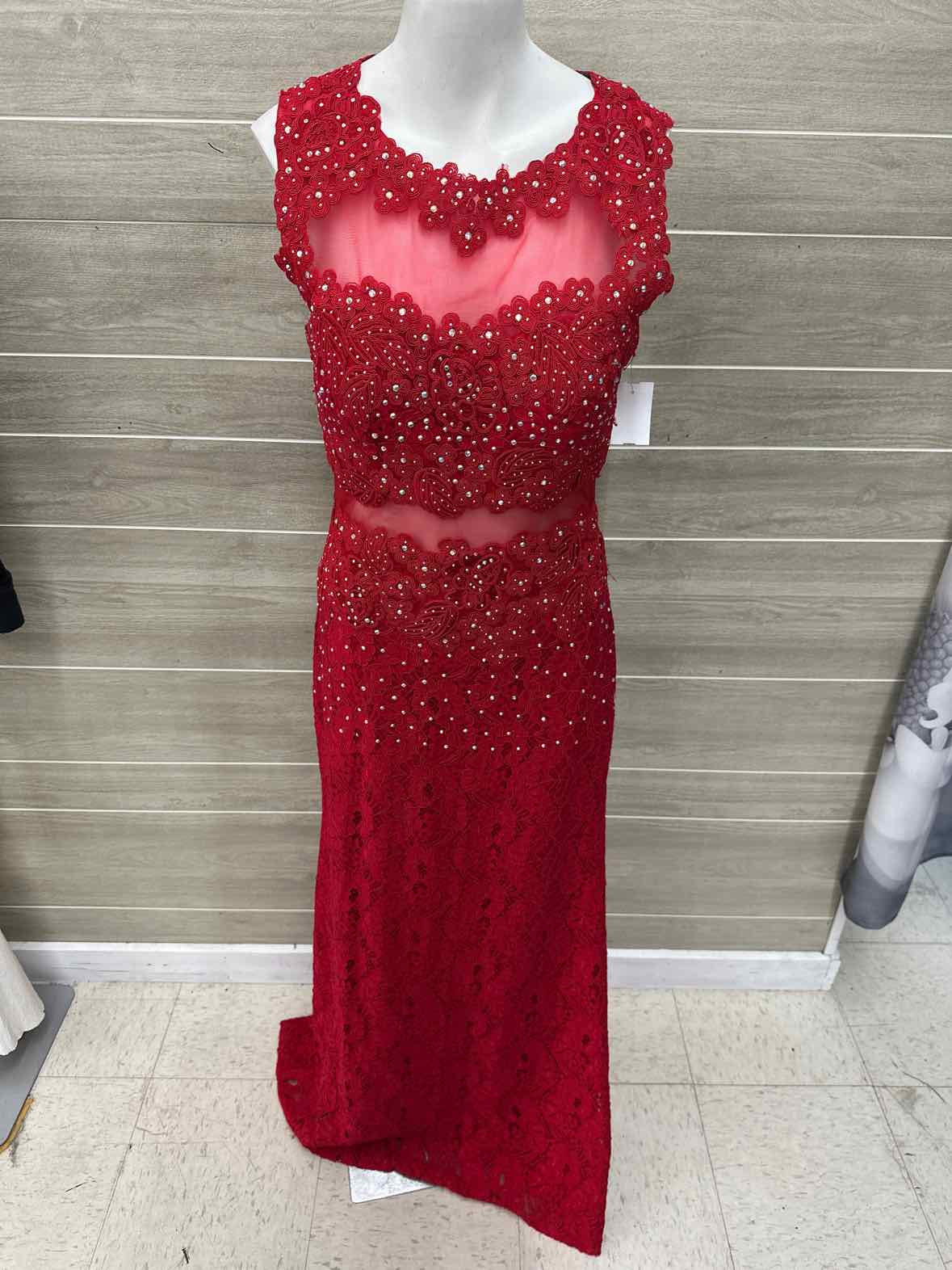 Size 8/10 Red Womens Gown/Evening Wear