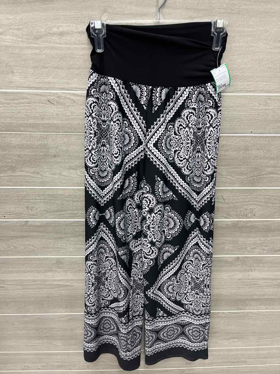 Size 4 Black Womens Pants