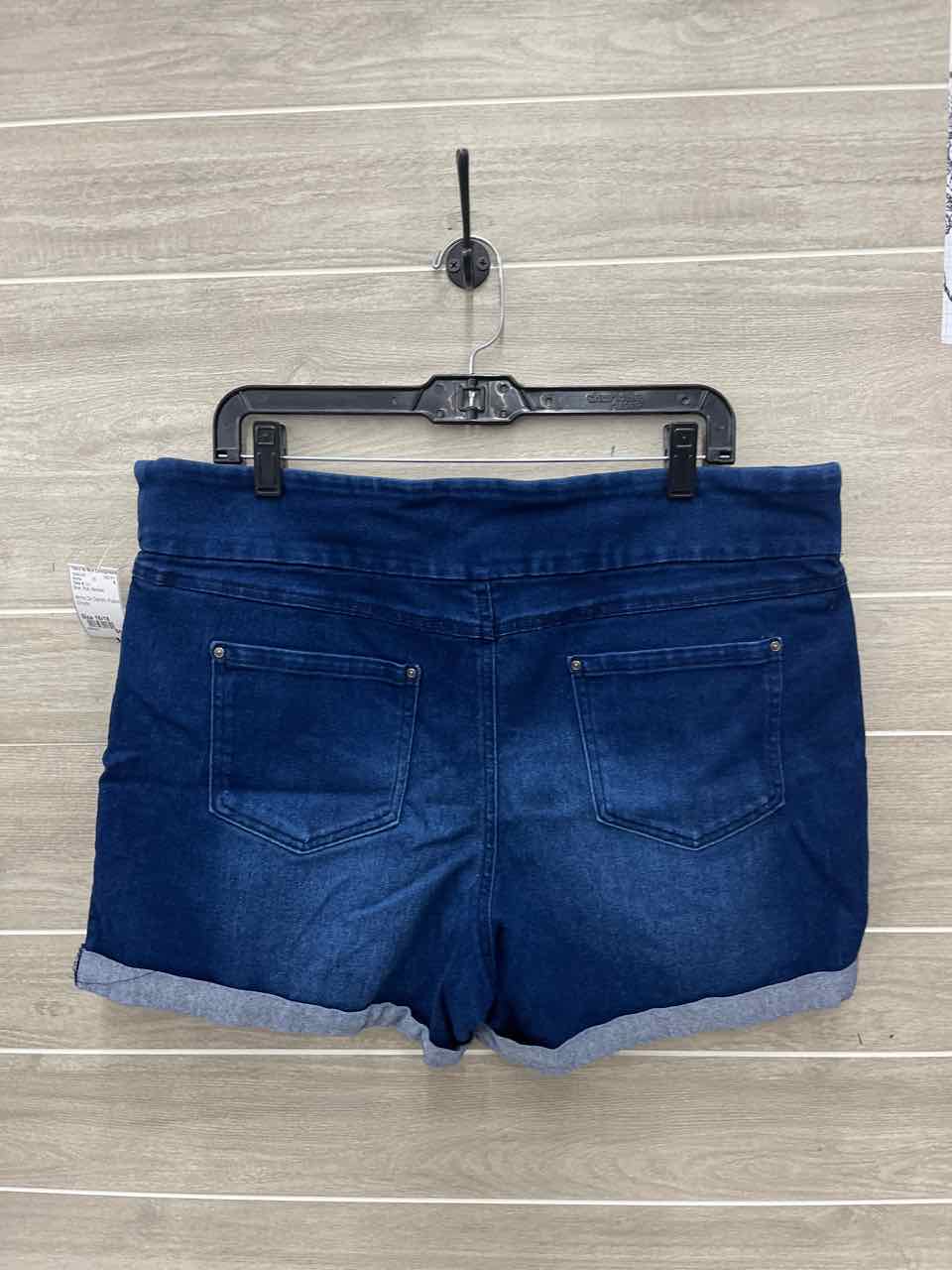 Time & Tru Size 16/18 Blue Plus Shorts
