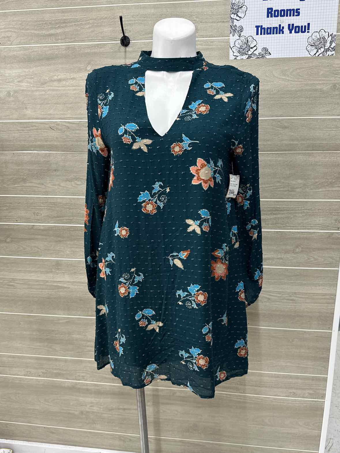 Green Womens Size 8/10 Dress