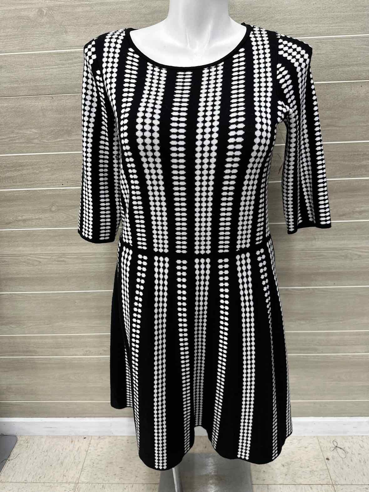 Danny & Nicole Size 16/18 Black Womens Dress