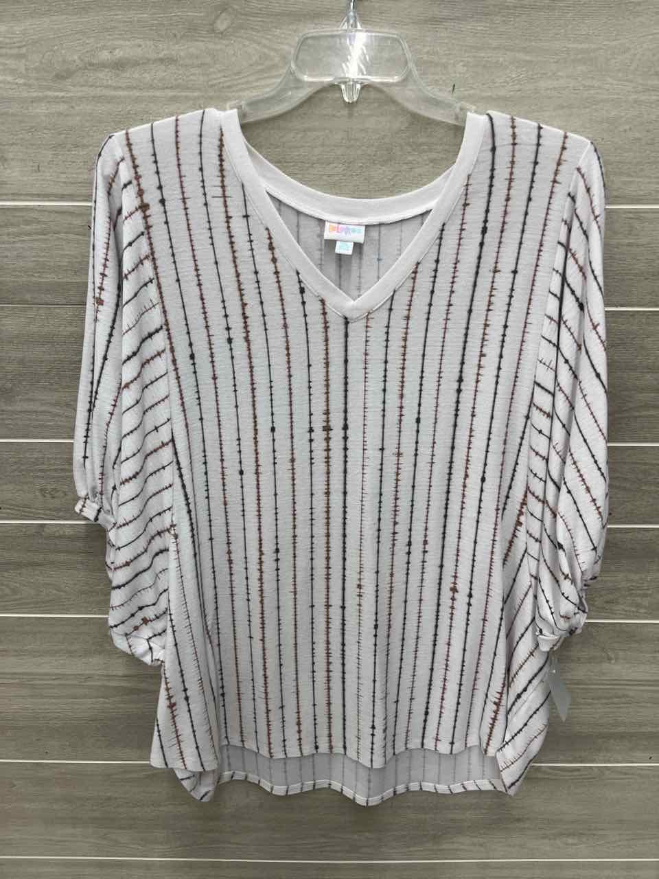 Lularoe Size 2X White Plus Shirt