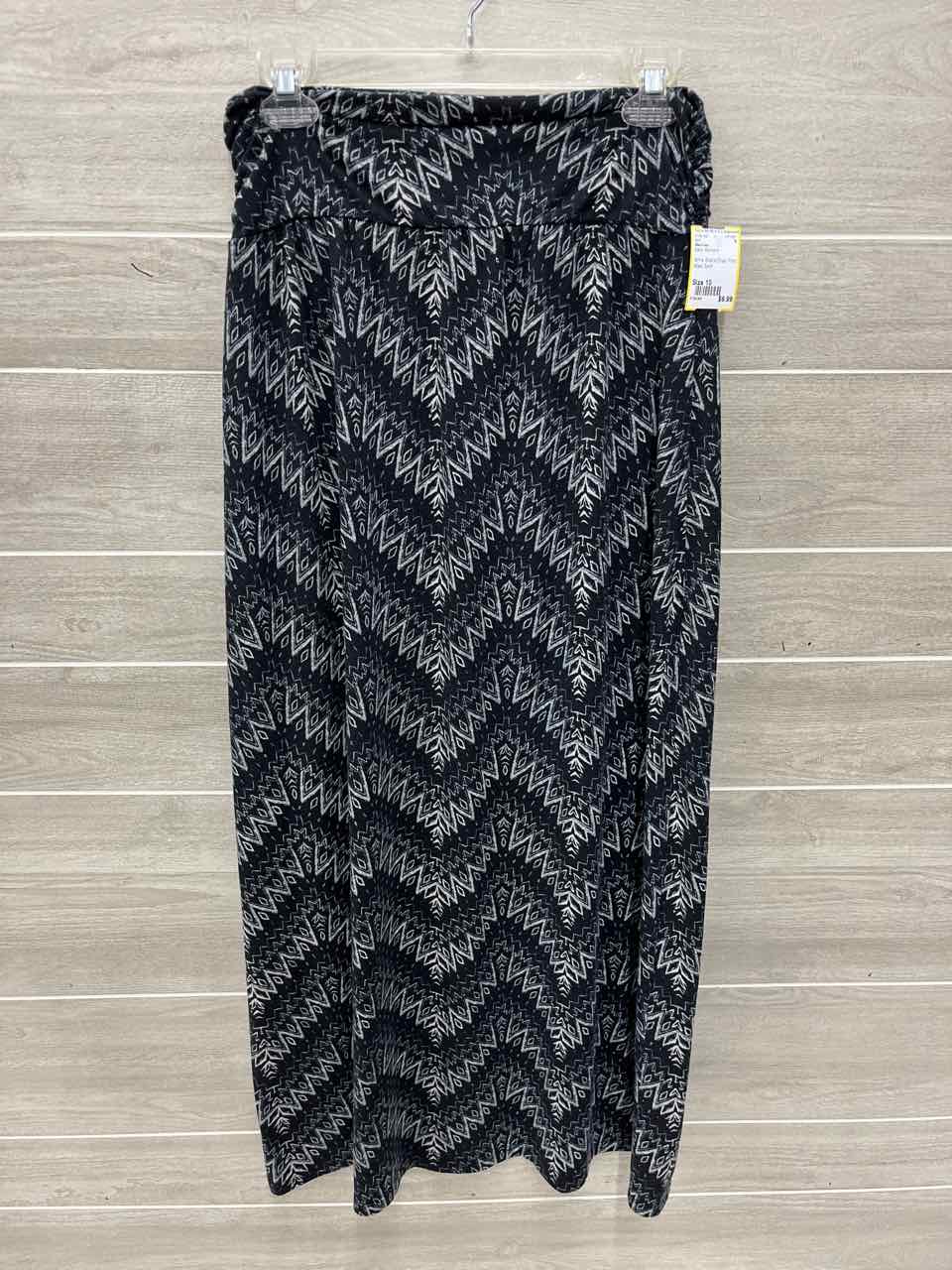 Maurices Black Womens Size 10 Skirt
