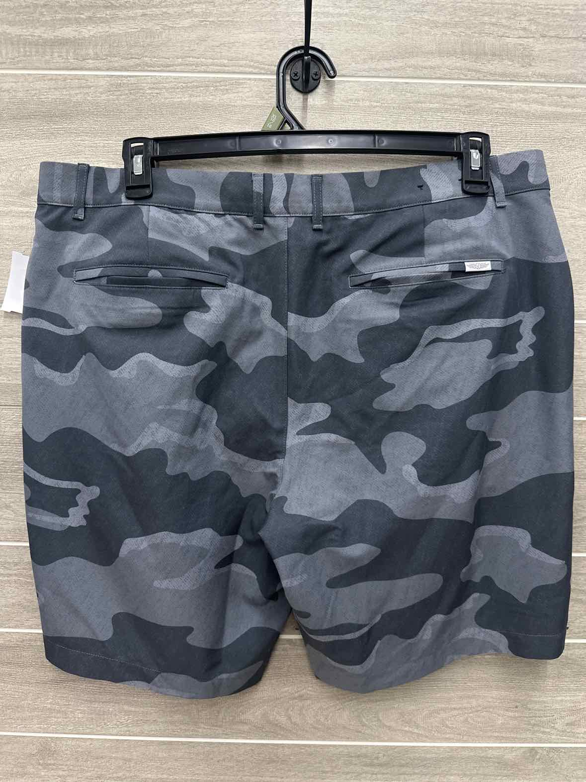 Straight Down Size 38 Men Mens Shorts