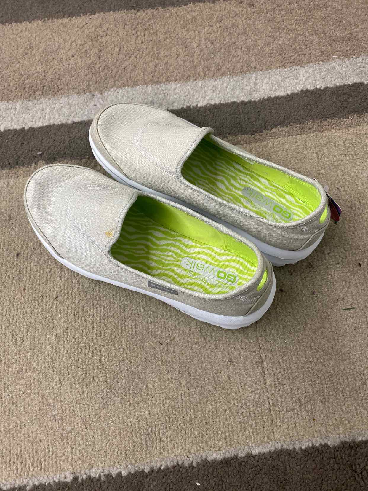Skechers Tan Womens Size 7 Shoes/Footwear