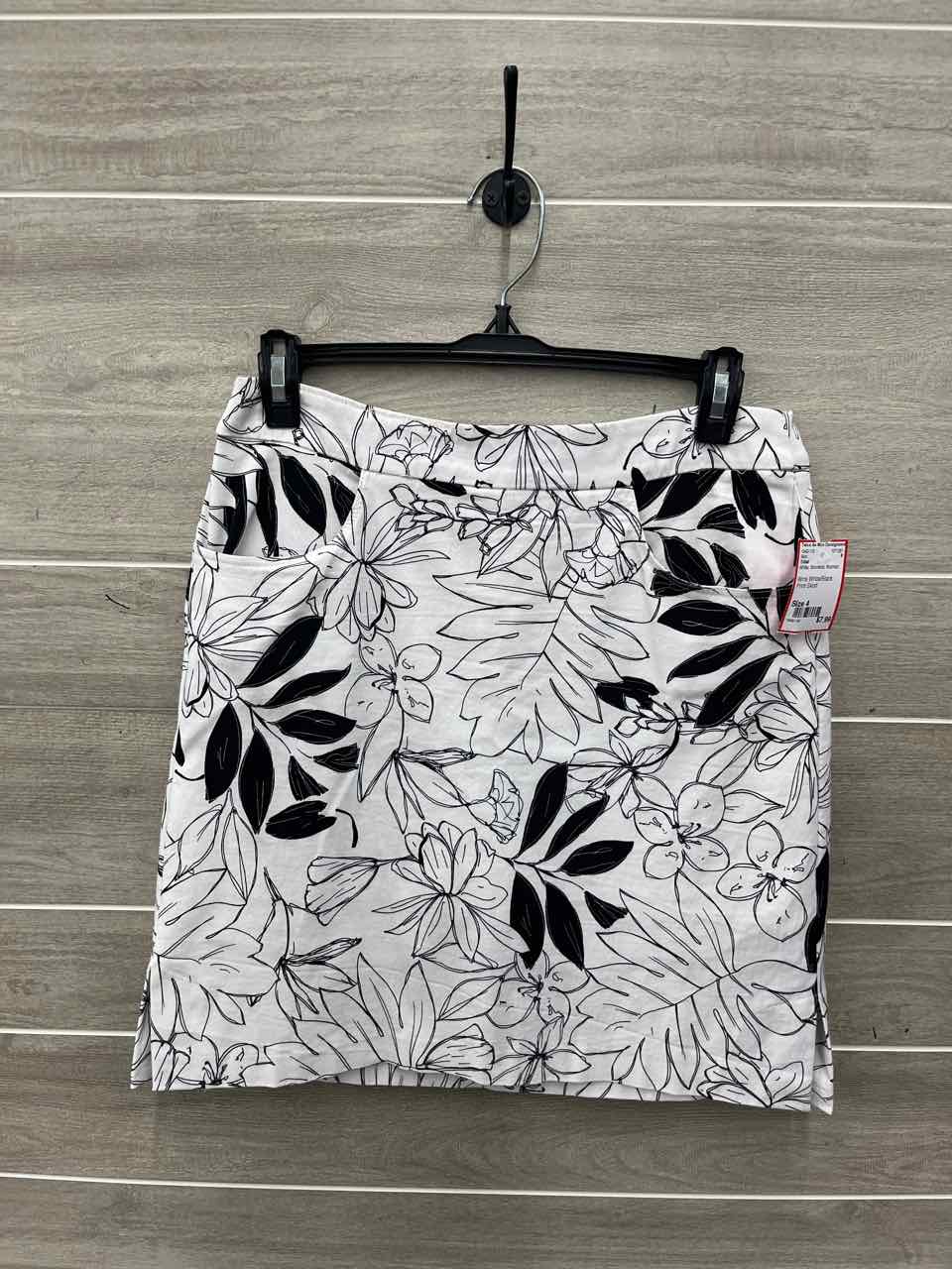 Tribal Size 4 White Womens Skirt
