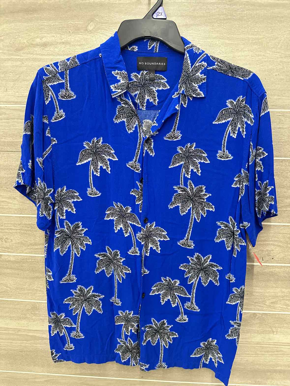 No Boundaries Size M Men Mens Shirt