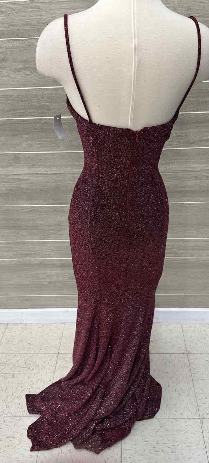 Burgundy Womens Size 4/6 Gown/Evening Wear