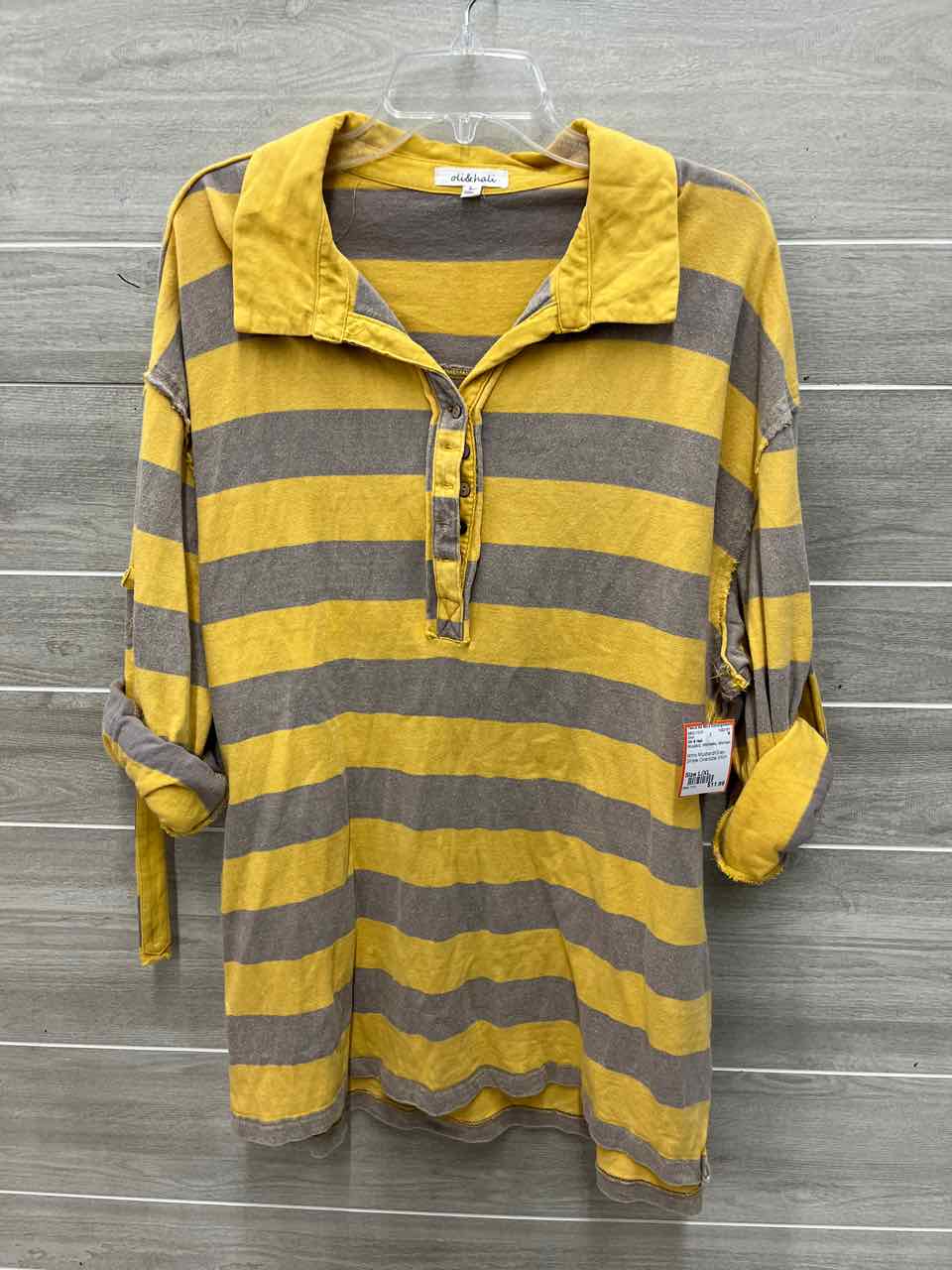 Oli & Hali Size L/XL Mustard Womens Shirt