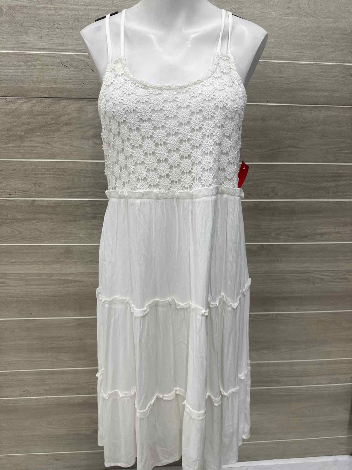 Maurices Size 6 White Womens Dress