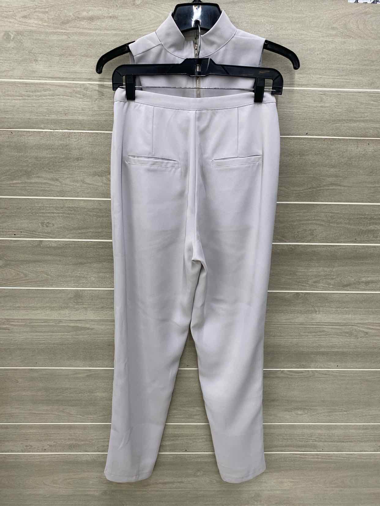 L'Artiste Gray Womens Size 6 Pant Set