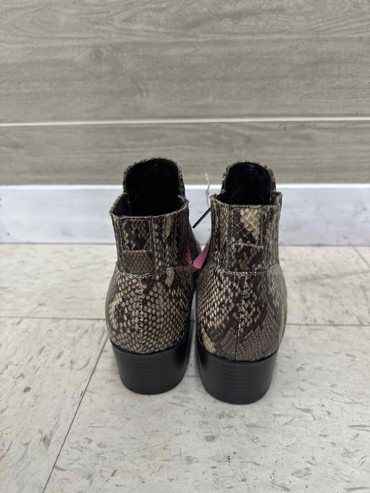 UNISA US Shoe Size 11 Tan Womens Boots