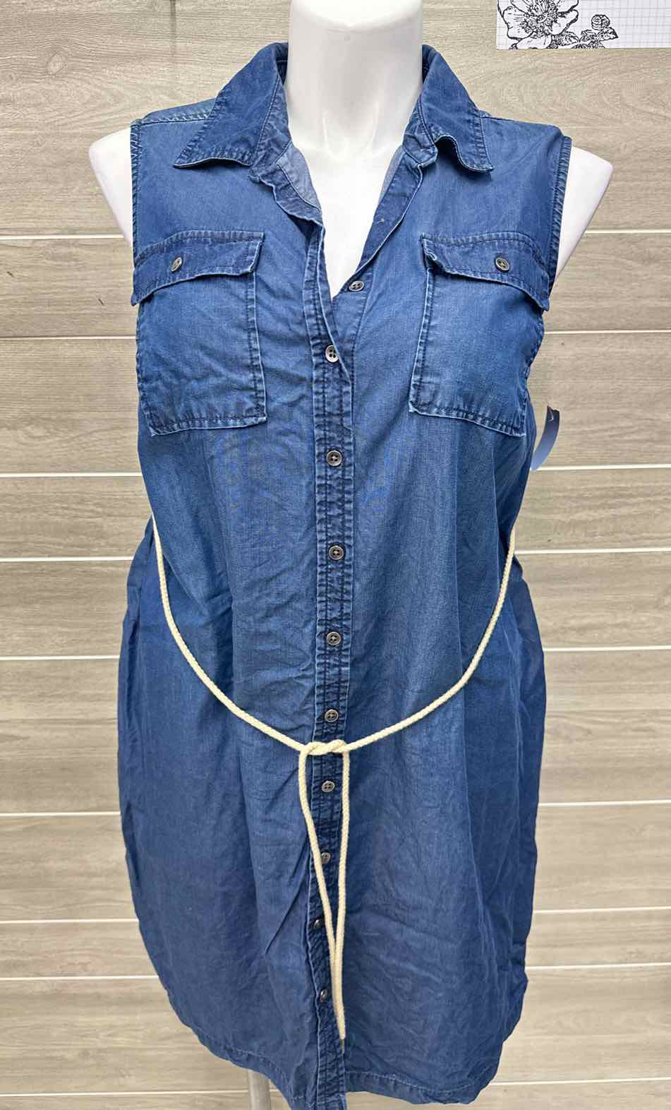 Liz Lange Size L Blue Maternity Dress