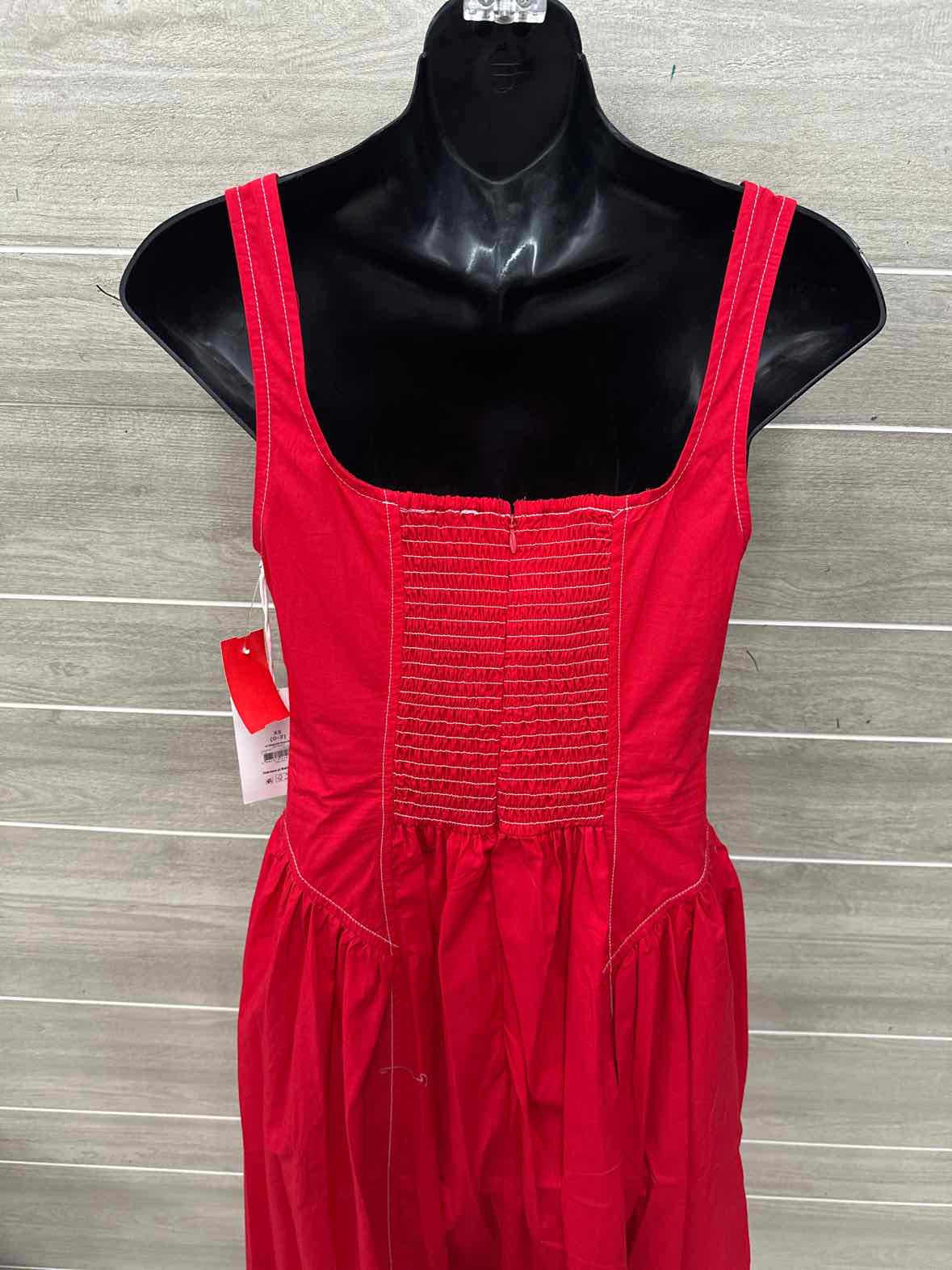 Free Assembly Size 2 Red Womens Dress