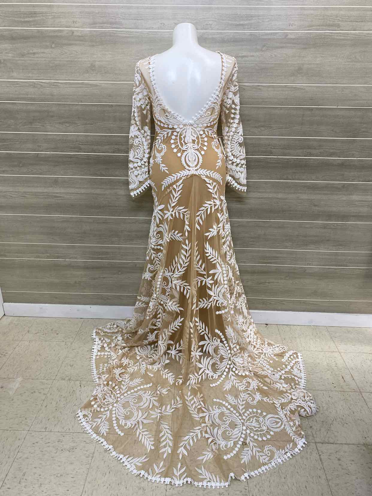 Tan Womens Size 10/12 Gown/Evening Wear