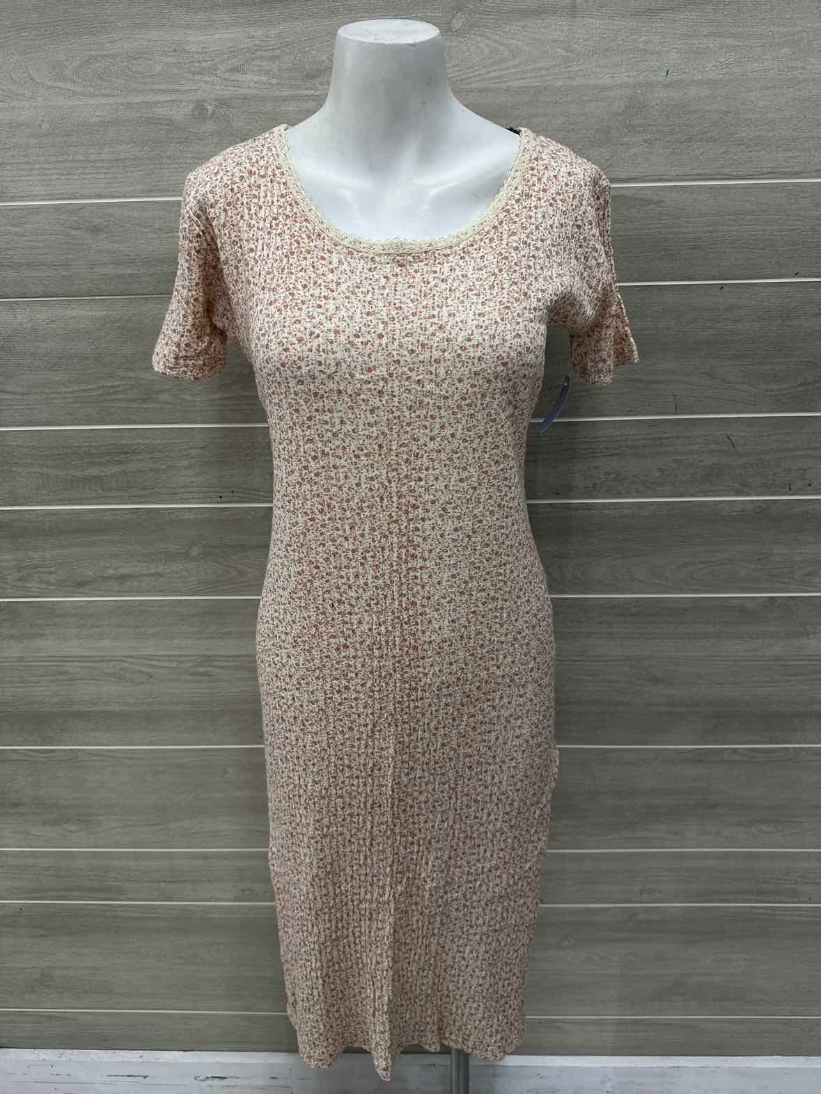 Size M/L Tan Womens Dress