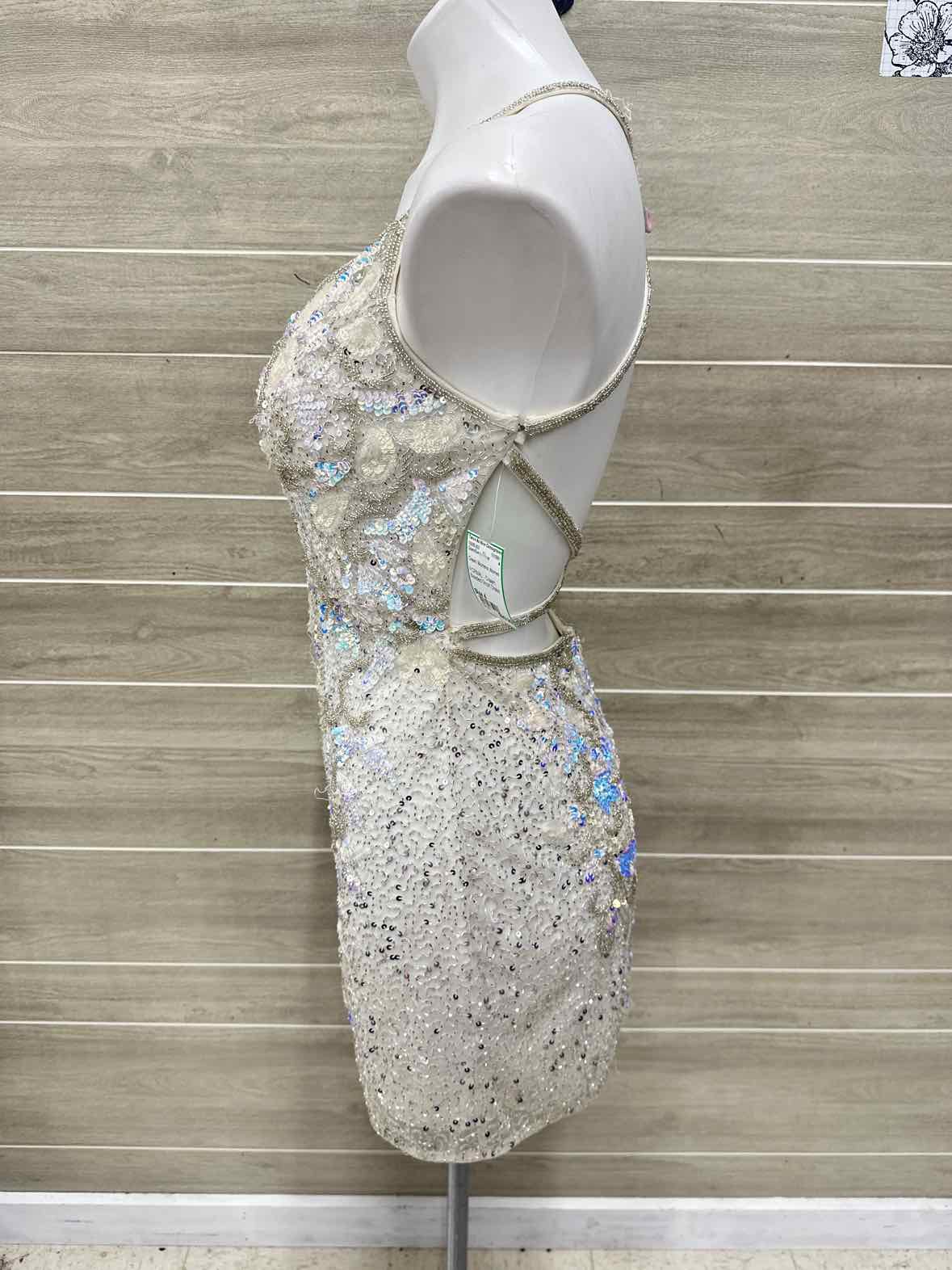 Size 4 Cream Womens Gown/Evening Wear