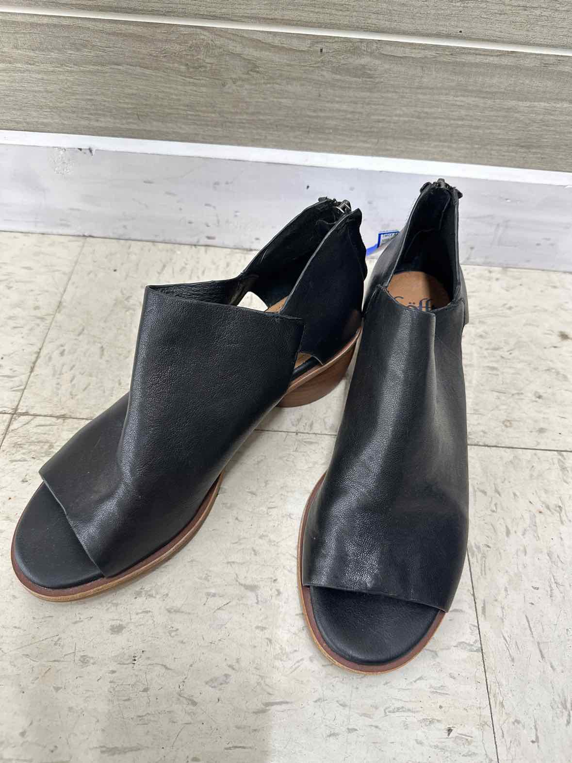 Sofft US Shoe Size 10 Black Womens Sandals