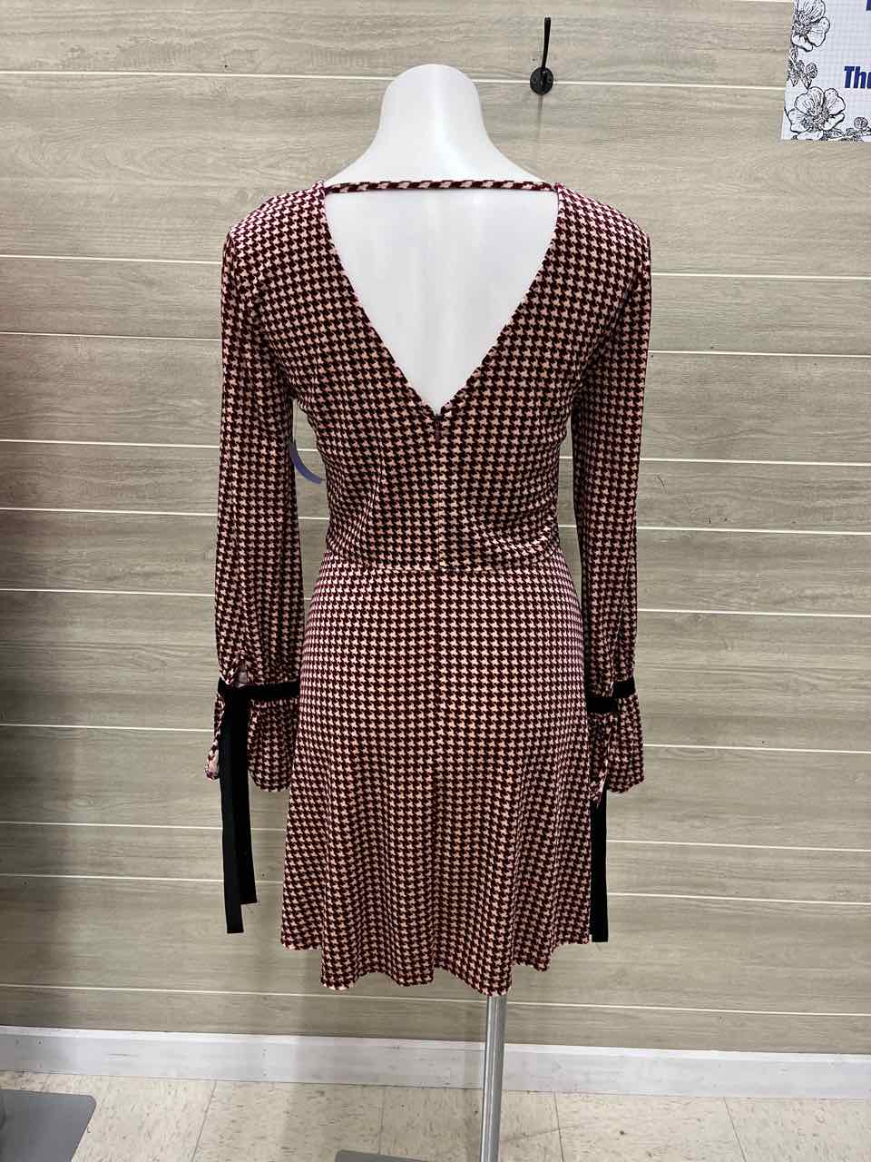 Xhilaration Size 6 Burgundy Womens Dress