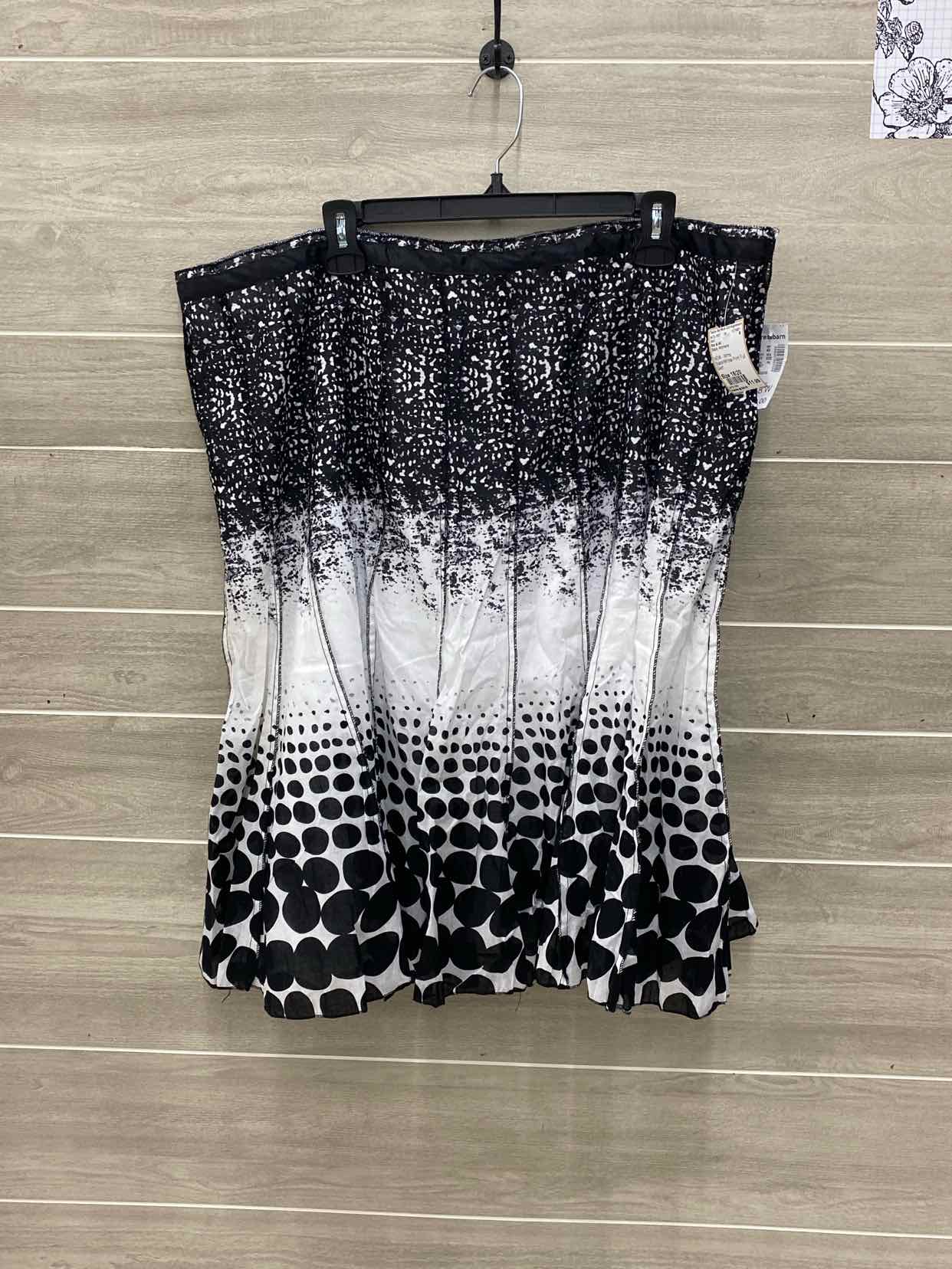Roz & Ali Black Womens Size 18/20 Skirt