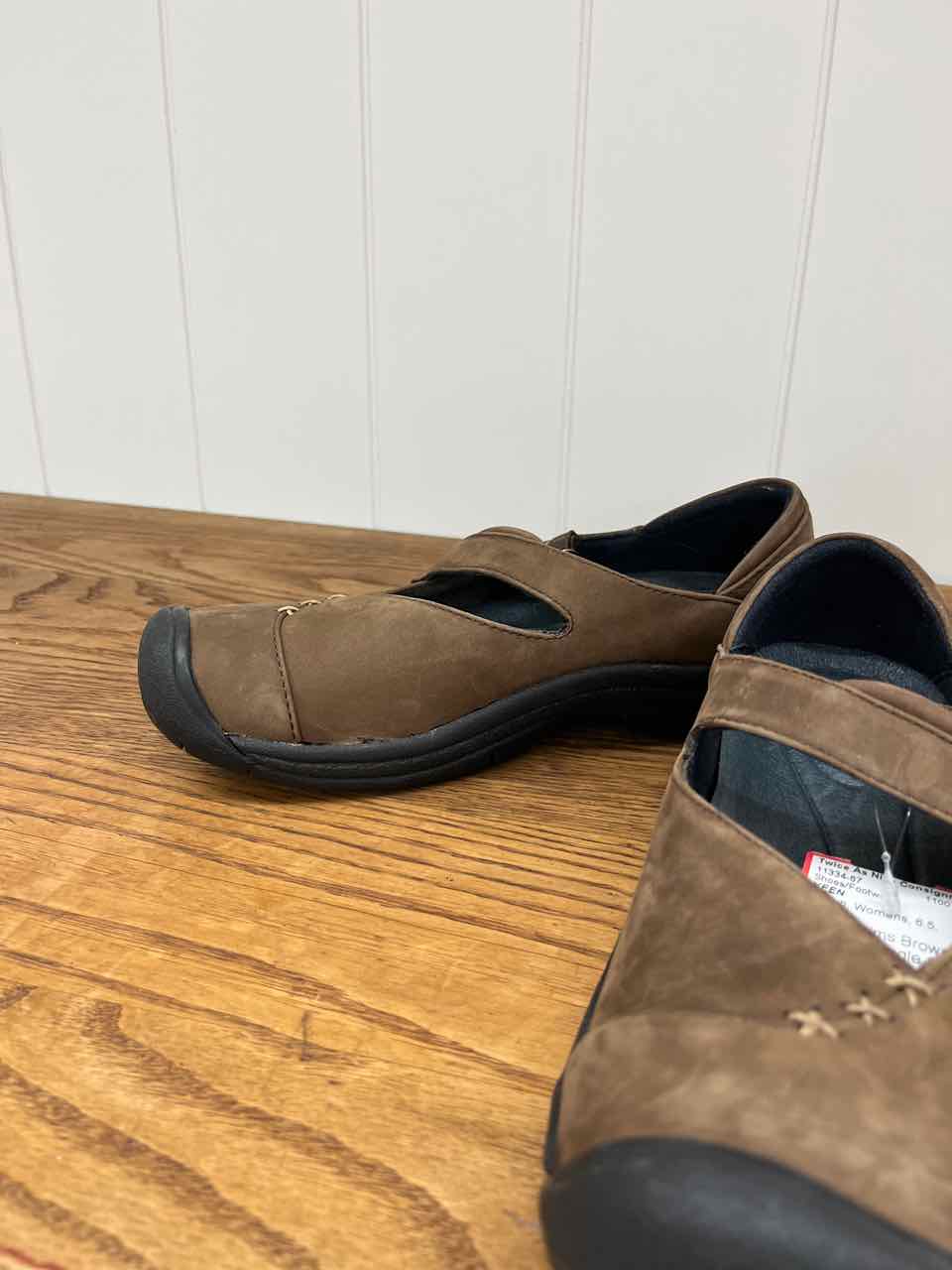 6.5 KEEN Brown Womens Women Size 6.5 Shoes/Footwear