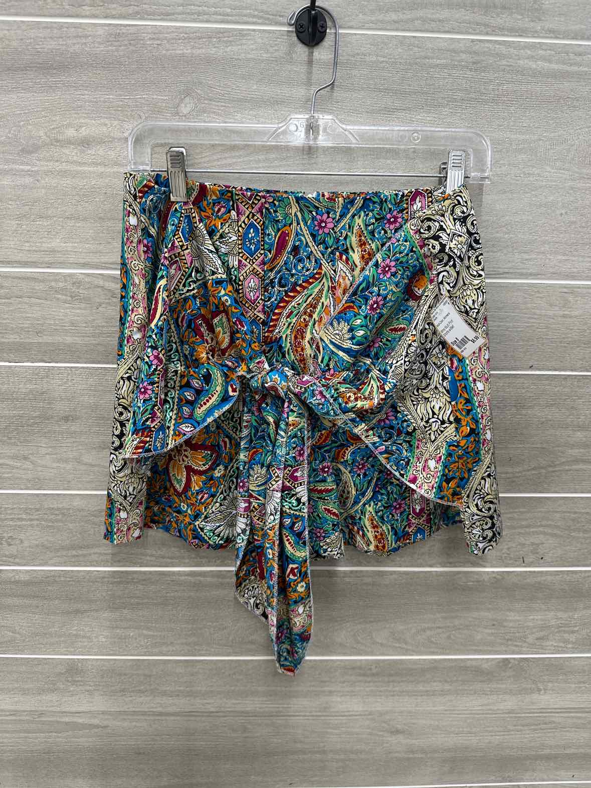 Multi-Color Womens Size 8 Shorts