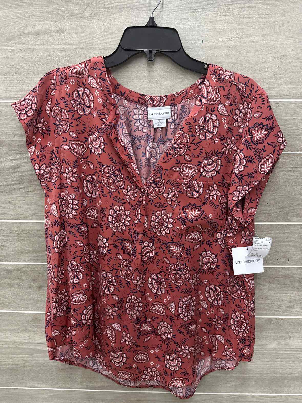 Liz Claiborne Size XL Pink Womens Shirt