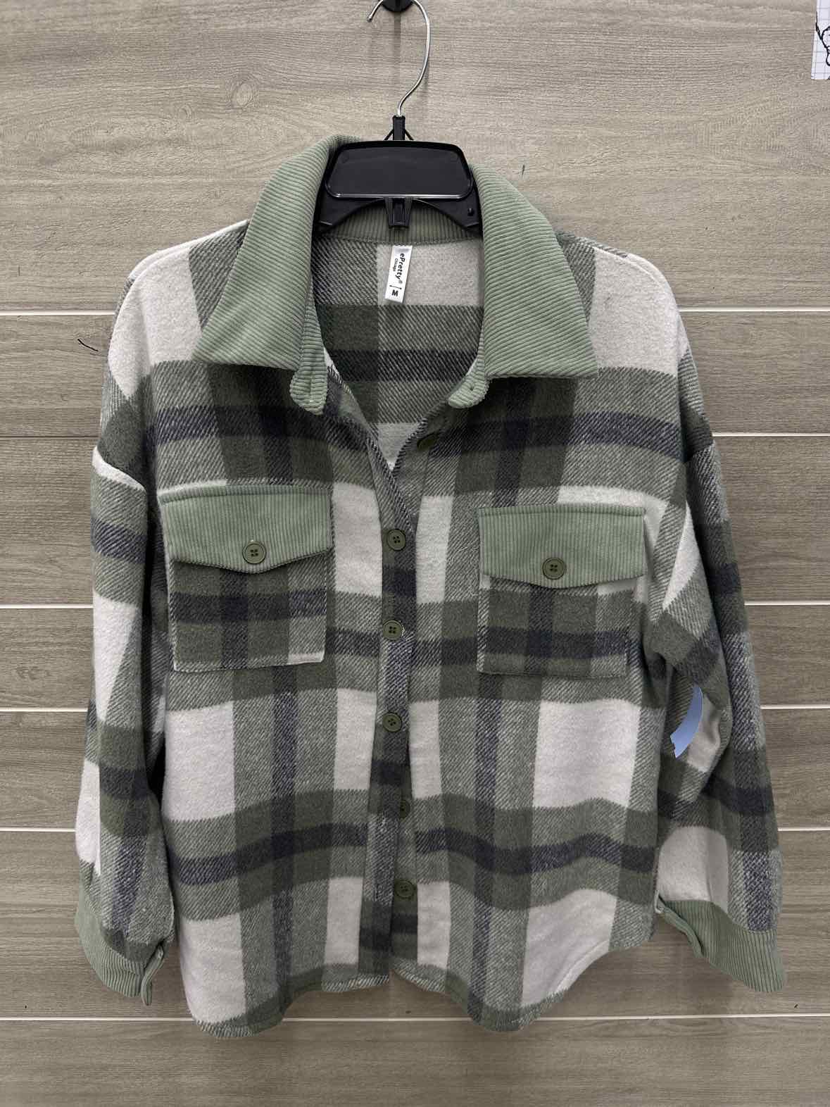 ePretty Size M Green Womens Shirt