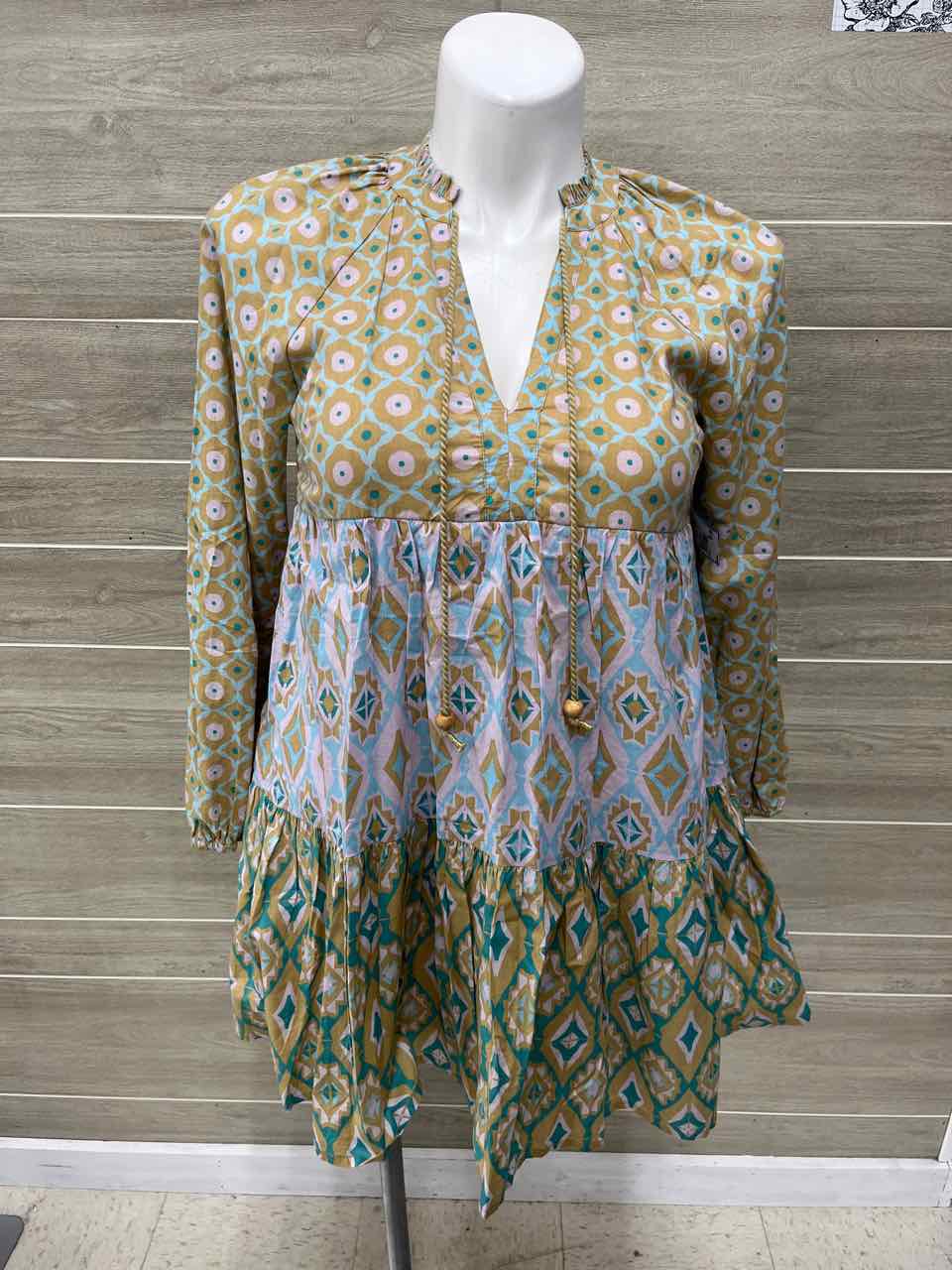 Jessica Simpson Size 8/10 Tan Womens Dress