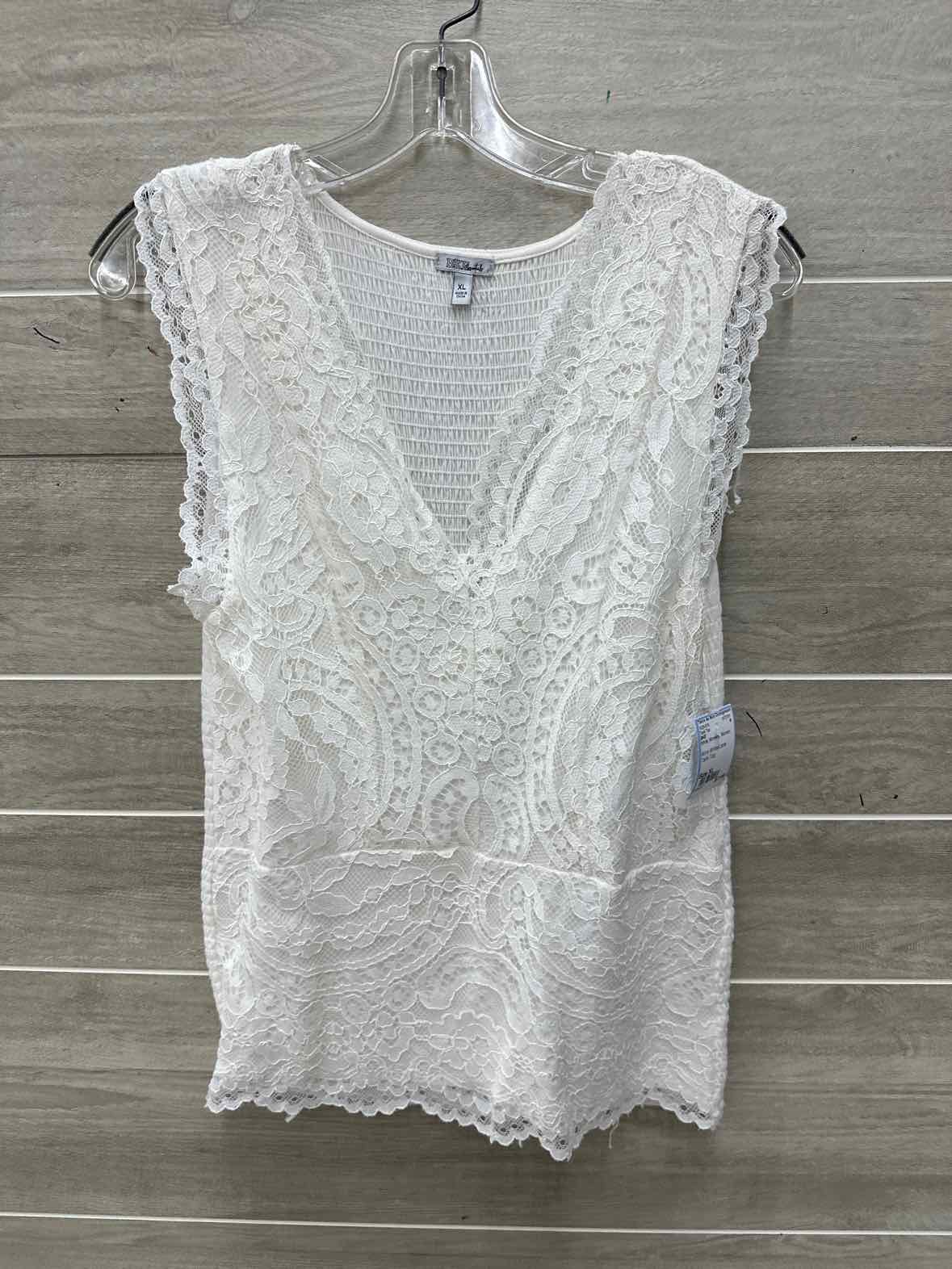 BKE Size XL White Womens Tank Top
