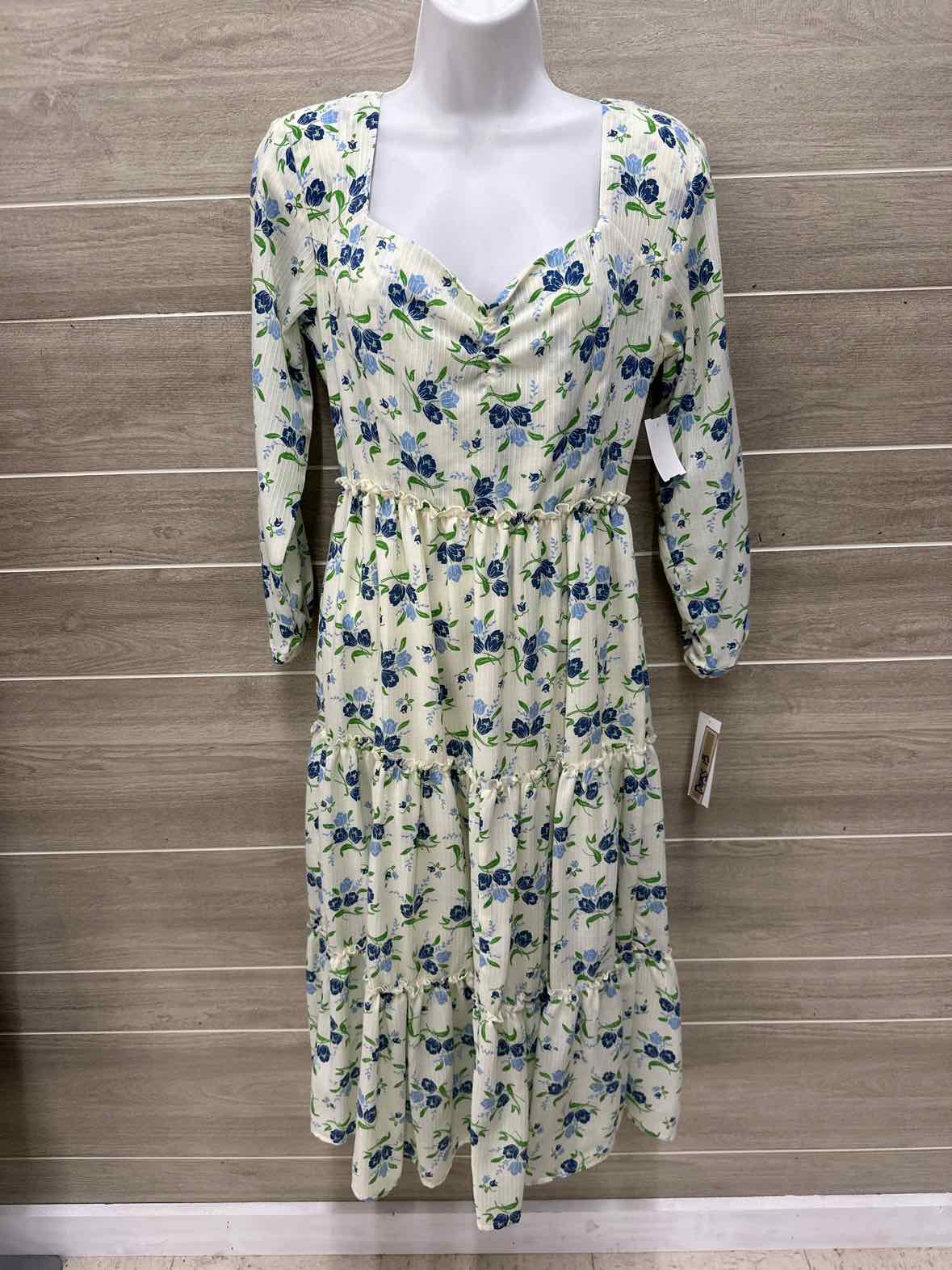 Cream Womens Size 6 Dress