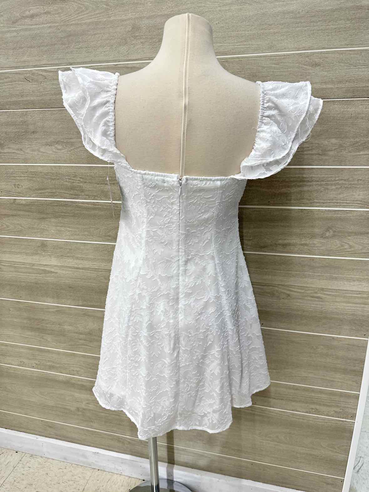 Wild Fable Size 4/6 White Womens Dress