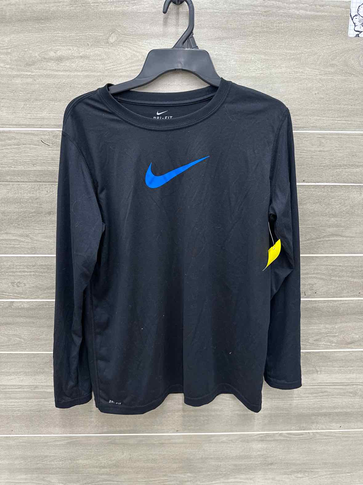 Nike Boys Size 16/18 Shirt