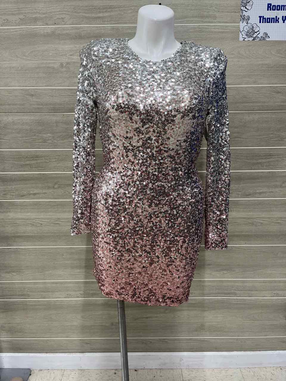 Hello Molly Silver Womens Women Size 8 Gown/Evening Wear