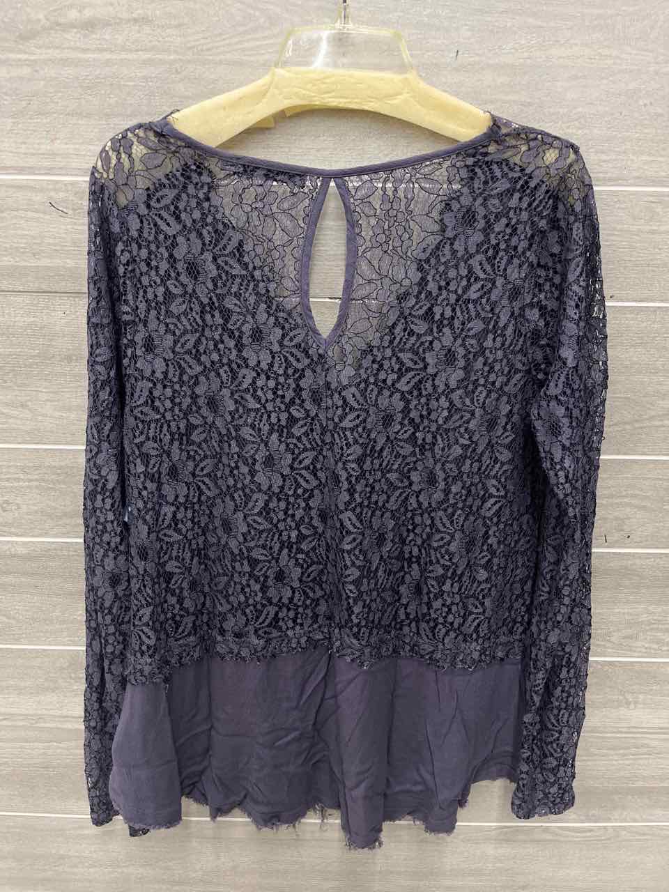 BKE Size XL Purple Womens Shirt