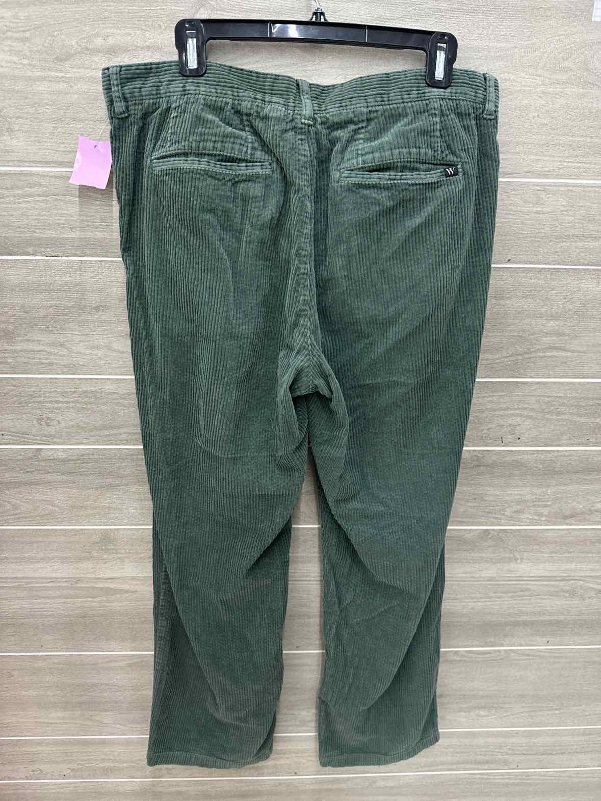 Size 36/32 Mens Pants