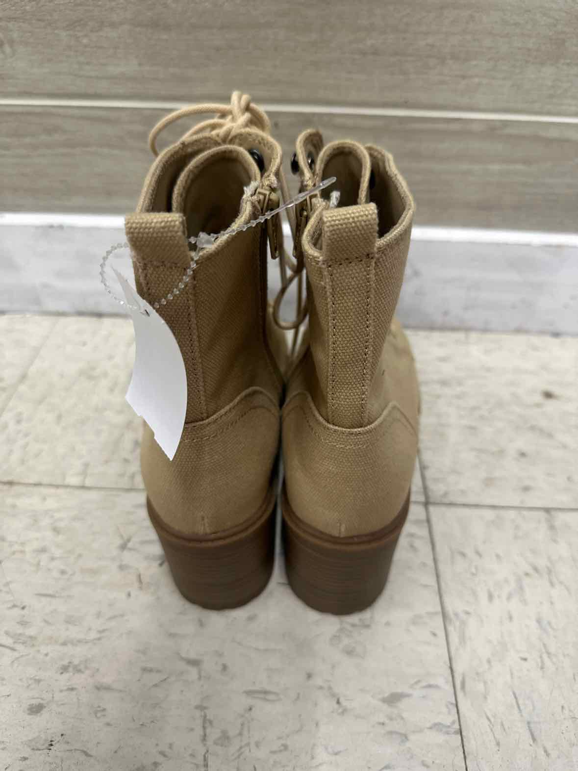 US Shoe Size 9 Tan Womens Boots