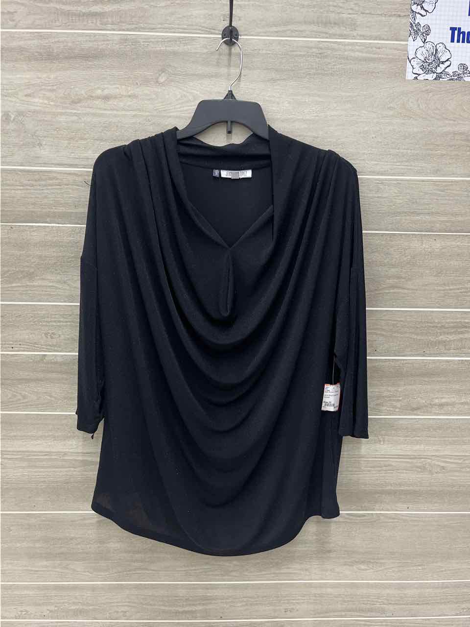 J Lopez Black Womens Women Size 2X Shirt