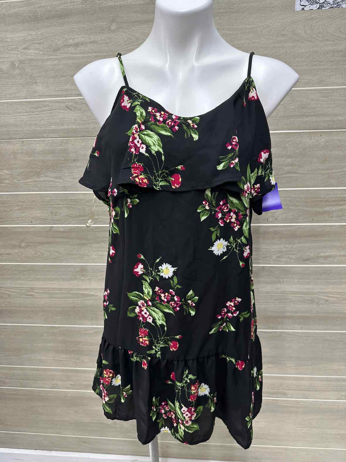 Almost Famous Size 6/8 Black Womens Dress