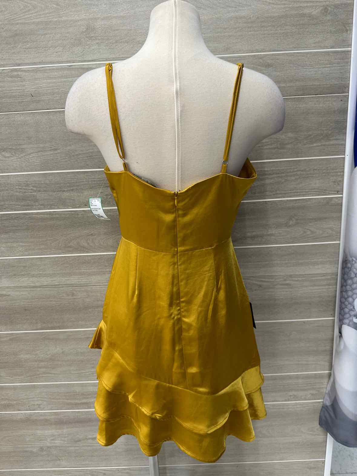 LULU'S Yellow Womens Size 6/8 Dress