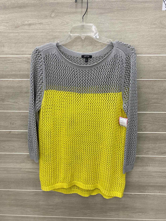 Gray Womens Size M Shirt