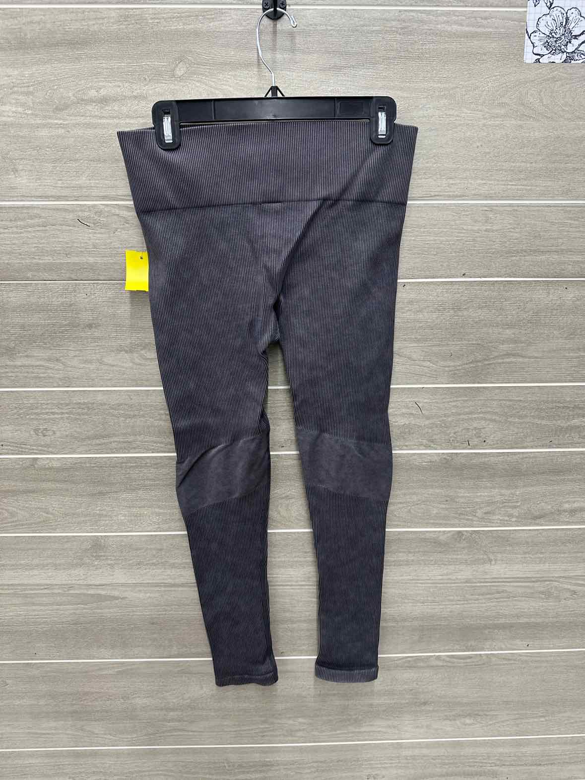 Mono b Size L Gray Womens Leggings